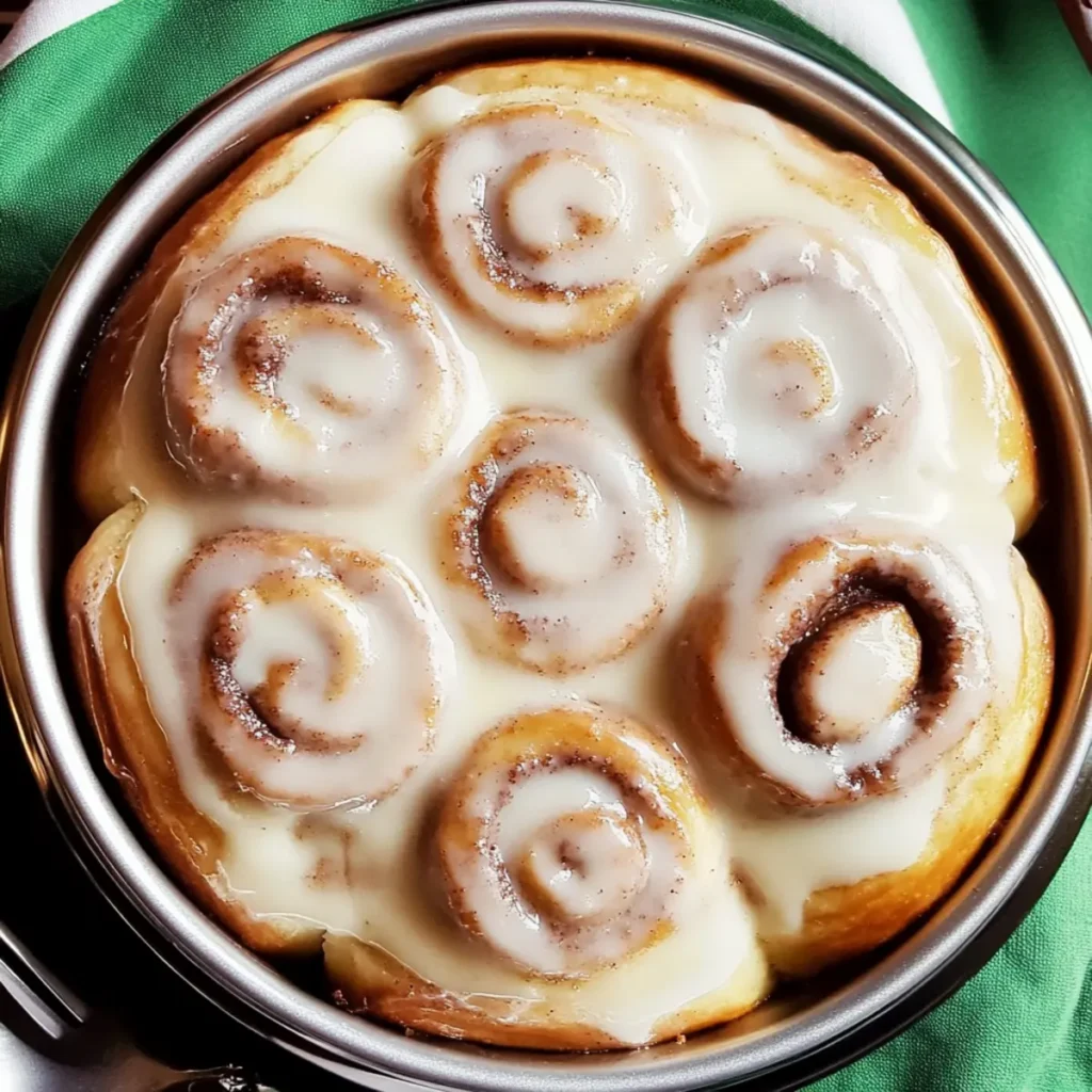 Soft & Fluffy Breakfast Rolls: Easy Homemade Cinnamon Roll Recipe